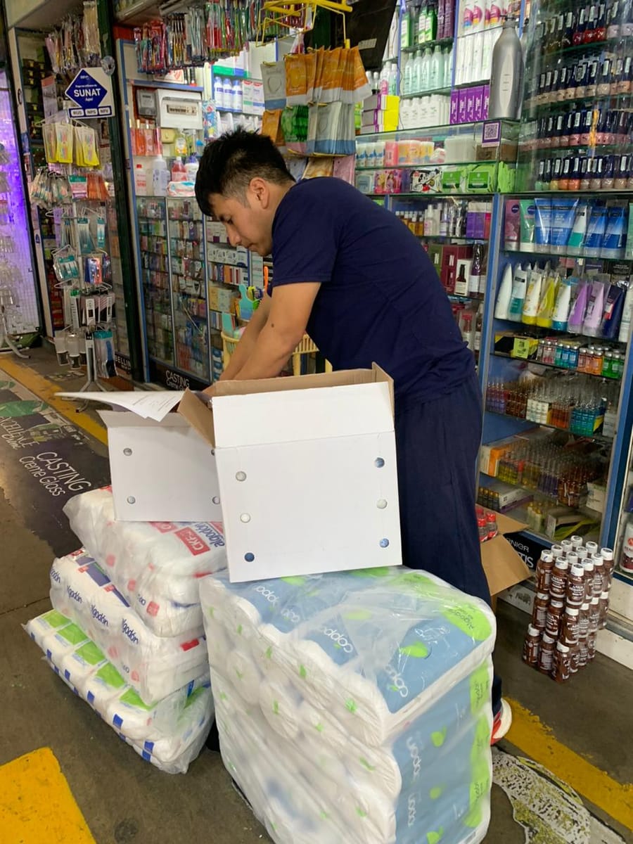 Entrega de fardos de algodón Coppon y CKF en el local del cliente